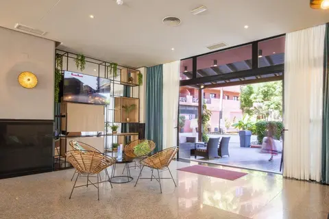 Aparthotel Fuengirola Beach in Fuengirola — foto 22