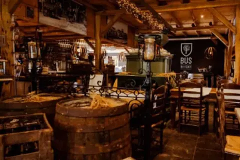 Bus Whisky foto 14