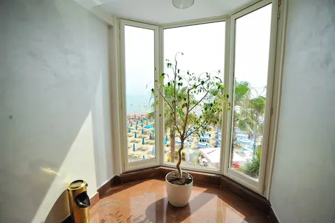 Iliria Internacional Hotel in Durres — foto 8