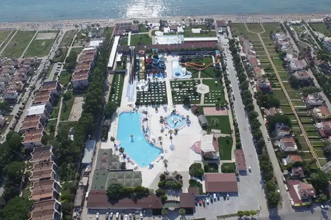 Risus Beach Resort Hotel in Kusadasi — foto 3