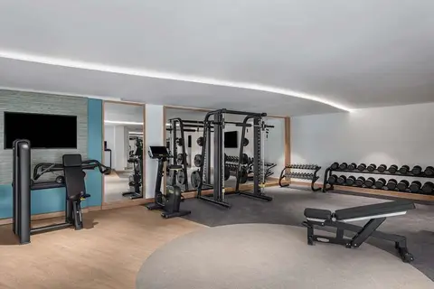 Hampton by Hilton Marjan Island in جزيرة المرجان — foto 11