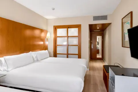B&B HOTEL Zaragoza Los Enlaces Estación in Zaragoza — foto 24
