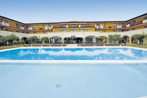 Residence Le Terrazze Sul Lago in Padenghe sul Garda