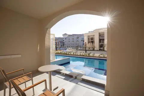 SRNTY Sahl Hasheesh in Arrivals Piazza — foto 25