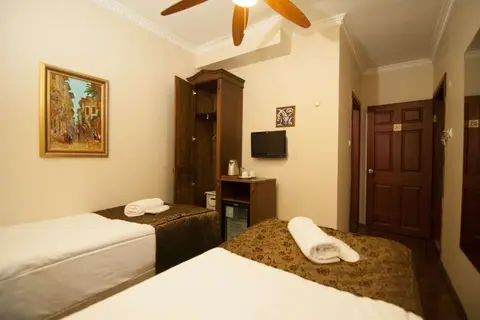 Mevlana Hotel in Fatih — foto 11