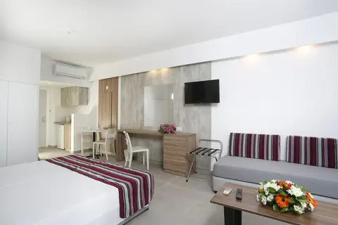 Kapetanios Aqua Resort in Peyia — foto 23