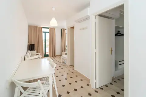Hotel Apartamentos Beach Club Menorca in Es Mercadal — foto 28