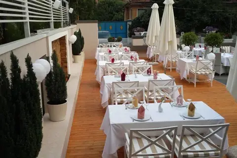 Green House in Tirana — foto 22