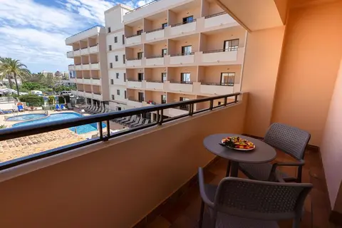 Invisa Hotel La Cala in Santa Eulària des Riu — foto 9