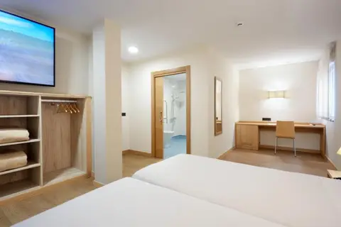 Hotel Arias Aeropuerto in Sariego — foto 7