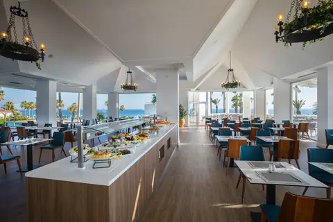 Leonardo Plaza Cypria Maris Beach Hotel & Spa in Paphos — foto 12