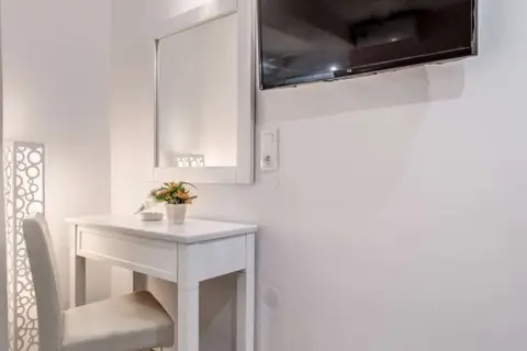 Palotel Luxury Hotel in Γουβιά — foto 20