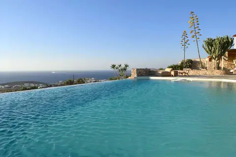Mythic Exclusive Retreat in Σαρακίνικο
