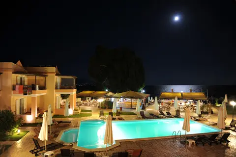 Avantis Suites in Αμάρυνθος — foto 14