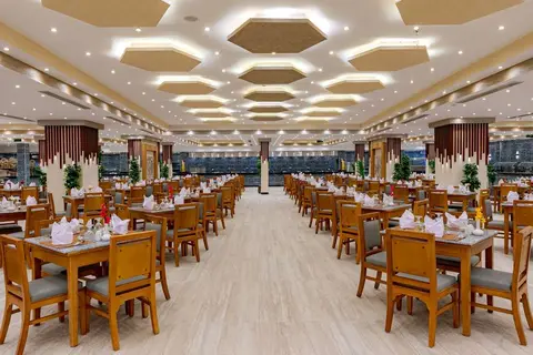 Rewaya Luxury Resort in الاحياء — foto 23