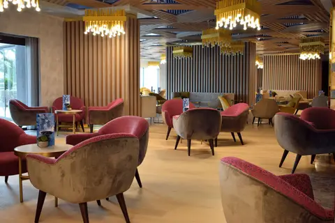 Royal Wings Hotel in Aksu — foto 22