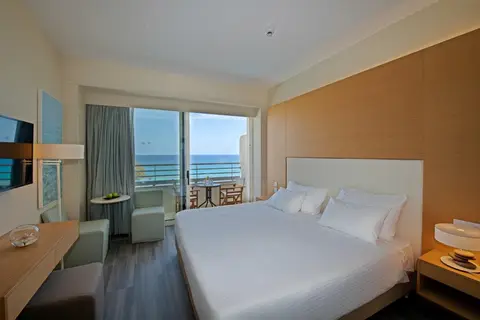 Capo Bay Hotel in Παραλίμνι — foto 25