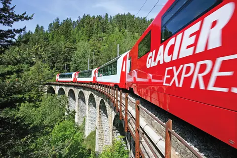 Glacier- en Bernina Express in Zwitserse treinen — foto 20