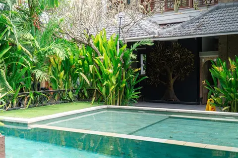 Gemini Star Hotel in Kuta — foto 12