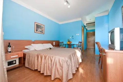 W Grand Hotel in Petrovac na Moru — foto 4