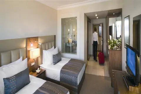 Mövenpick Hotel Izmir in Konak — foto 12