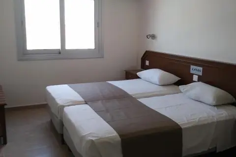 Livas Hotel Apartments in Paralimni — foto 13
