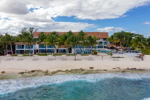 The Beachfront by The Fives Hotels in Playa del Carmen
