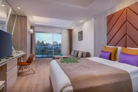 Delphin Be Grand Hotel in Güzeloba Mahallesi — foto 3