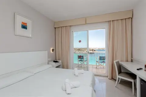 Club Hotel Aguamarina in es Mercadal — foto 9