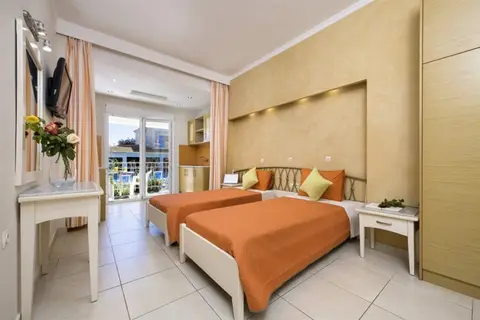 Kavos Plaza Hotel in Δημοτική Ενότητα Λευκιμμαίων — foto 9