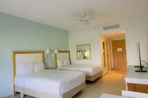 Iberostar Waves Punta Cana in Salvaleón de Higüey — foto 5