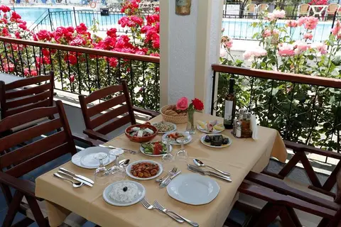 Kalloni Bay in Σκάλα Καλλονής — foto 7