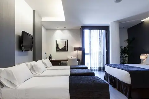Hotel Diagonal Plaza in Zaragoza — foto 12