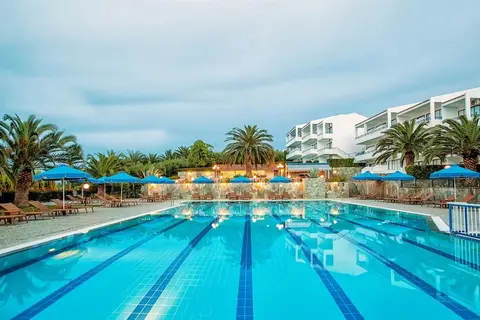 Xenios Port Marina Hotel in Πευκοχώρι — foto 3