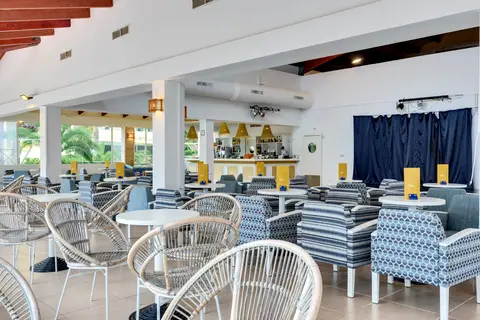 Green Garden Aparthotel in Cala Agulla — foto 26
