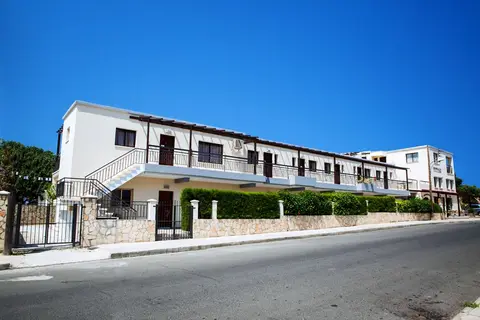 Crystallo Apartments in Paphos — foto 27