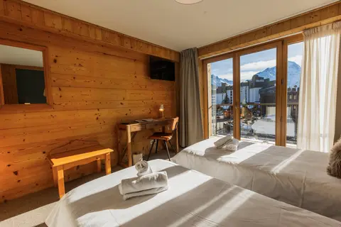 Hotel Le Sherpa in Les Deux Alpes — foto 20