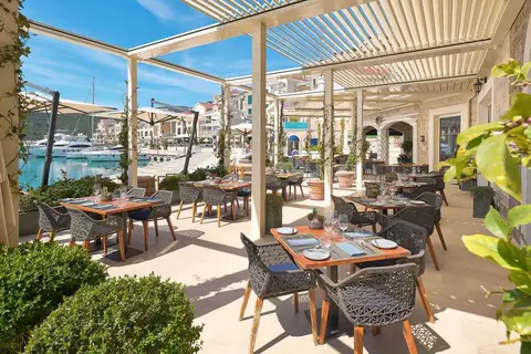 Chedi Lustica Bay in Uvala Pržno — foto 25