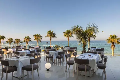 Constantinos The Great Beach in Παραλίμνι — foto 18