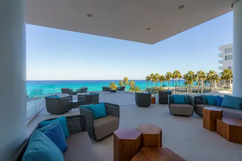 Flamingo Paradise Beach Hotel in Παραλίμνι — foto 17