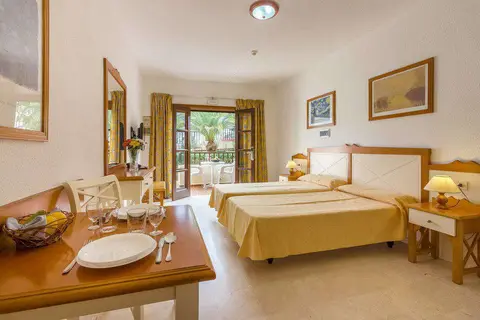 Klayman Olivina Aparthotel in Arona — foto 15