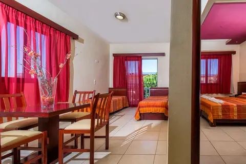 Canadian Hotel in Laganas Municipal Unit, foto 14