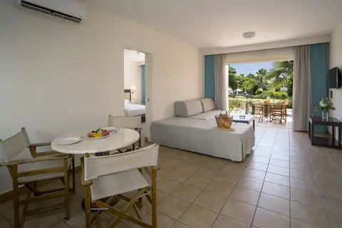 Avanti Holiday Village in Paphos — foto 12