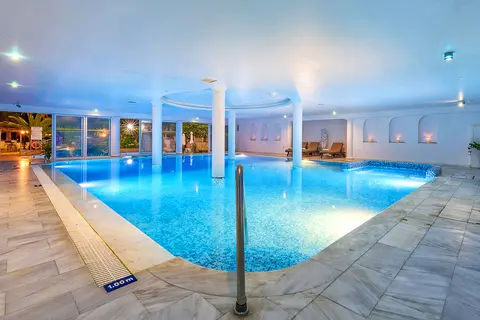 The Golden Bay Beach Hotel in Larnaca — foto 22
