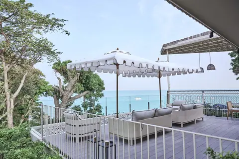 Cross Pattaya Pratamnak in พัทยา — foto 4