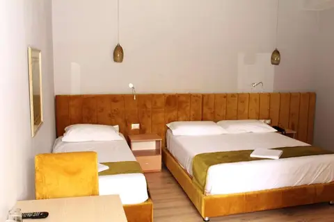 Hotel Theranda in Tirana — foto 6