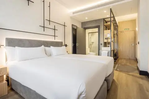 Hotel ILUNION San Mamés in Bilbao — foto 2