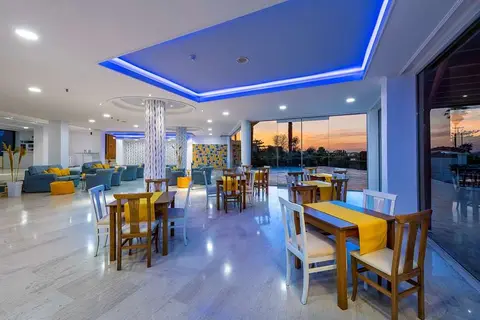 Niriides Beach Hotel in Ηρακλής — foto 21