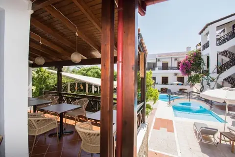 Rena Apartments in Δημοτική Ενότητα Γουβών — foto 15