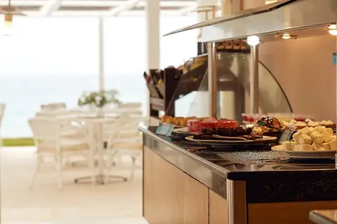 Grand Bay Beach Resort in Kolymbari — foto 30